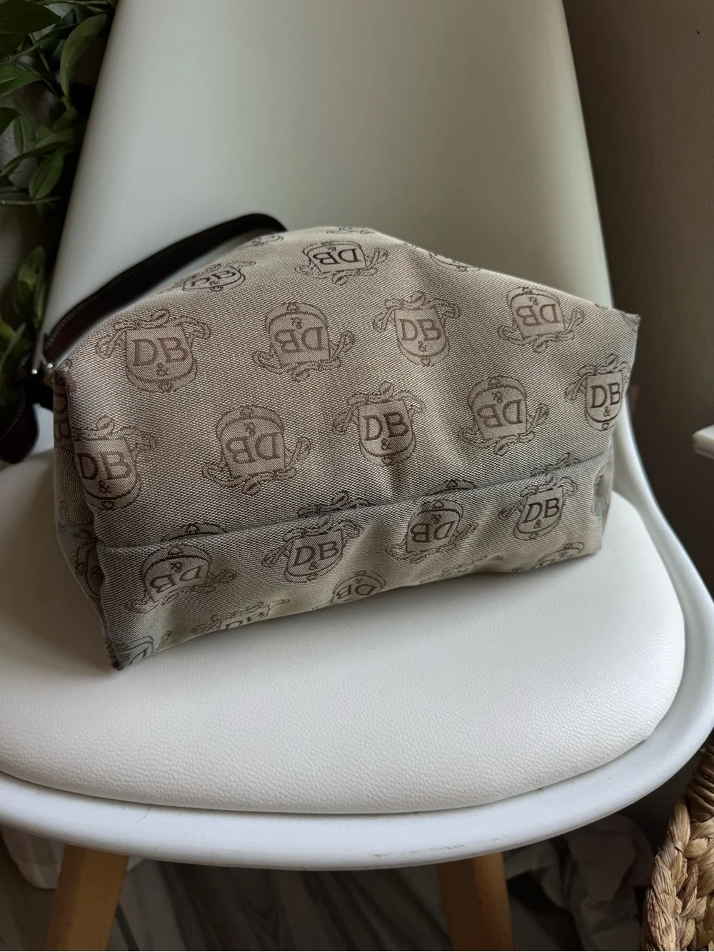 Dooney & Bourke DB Monogram Hobo Shoulder Bag Brown Leather Y2K Vintage J960760